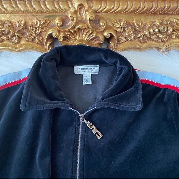 St John Sport Tracksuit - Picture 3 of 16